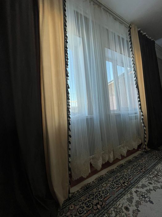 Шторы вместе с тюлью