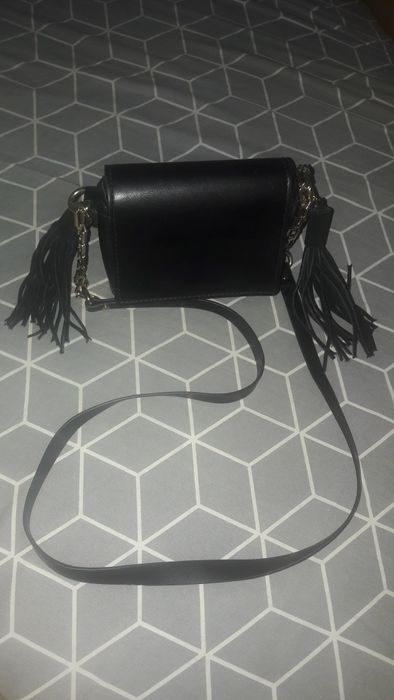 Zara geanta noua ..de culoare neagra..mai multe poze in privat.