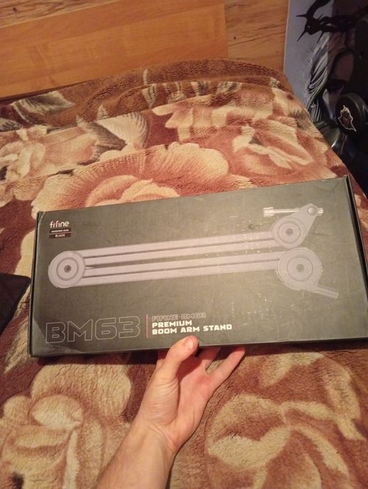 Продаю микрофон fifine k658