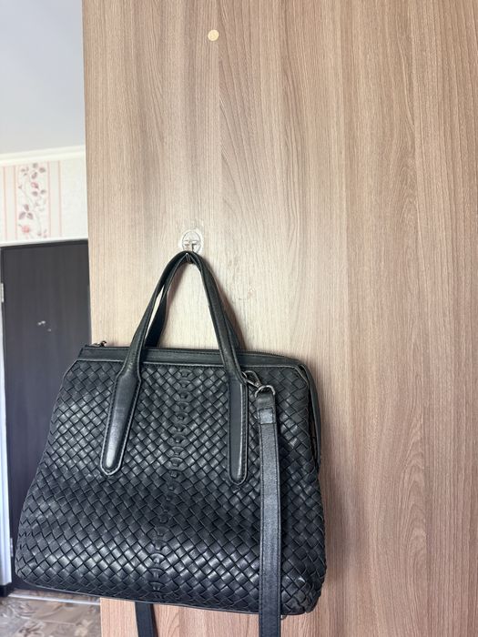 Срочно продаю кожаную сумку!