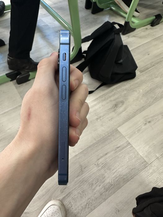 продам iphone 13 mini