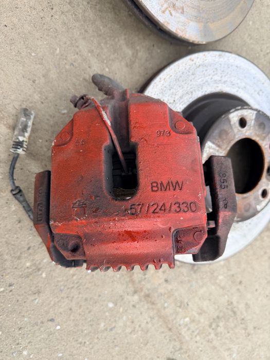 Etrieri placute discuri bmw e90 e91 e92 e93 325d 330d