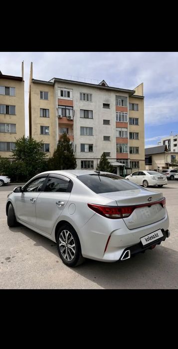 Машына. KIA RIO.