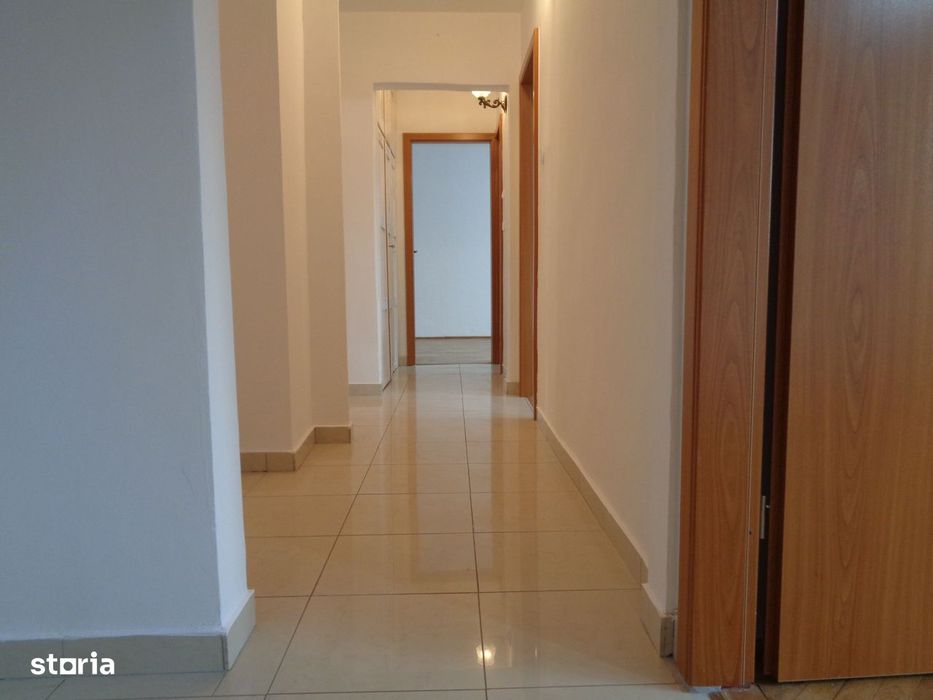 Apartament 4 camere decomandat, 2 bai, 2 balcoane etaj 1 Micalaca Lidl