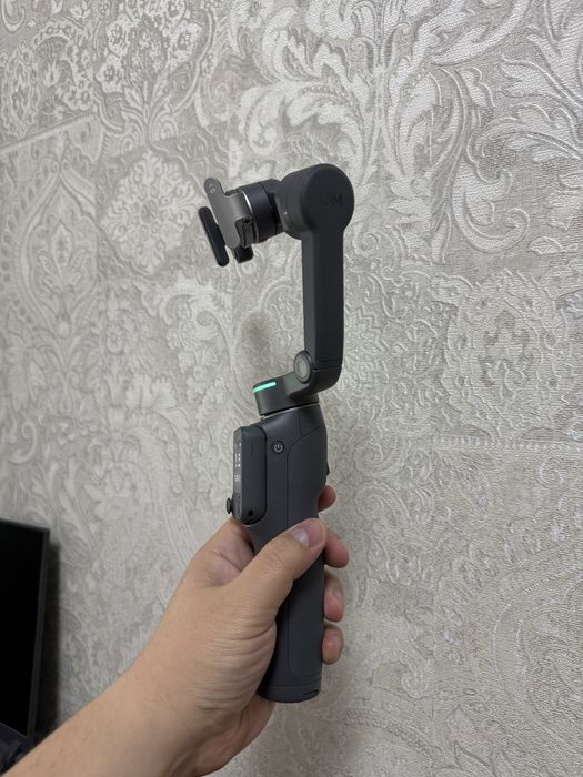 Стабилизатор DJI Osmo Mobile 8P Creator Combo + DJI Mic Mini 2 идеал