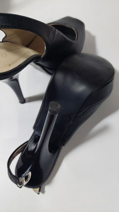 Sandale noi elegante marimea 35