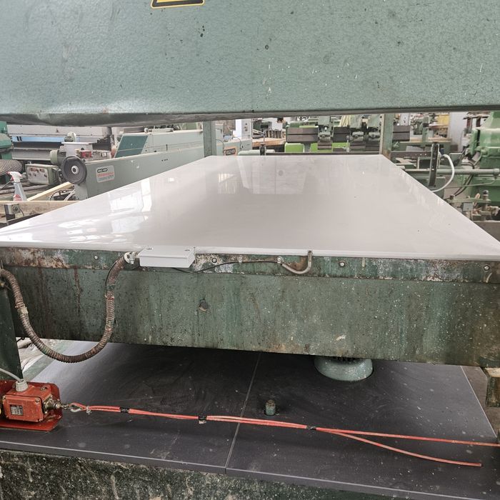 Топла преса с нагреватели 2500мм.х 1300мм.