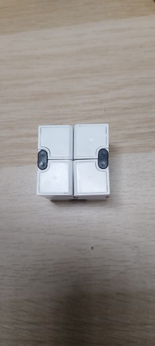 Игрушка антистресс бесконечных кубик