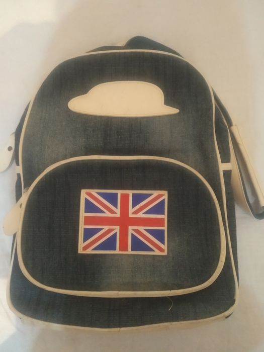 Школьный рюкзак.