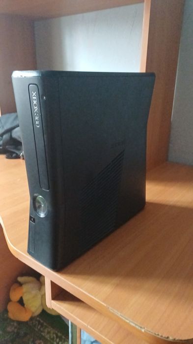 Продам Xbox 360 описание