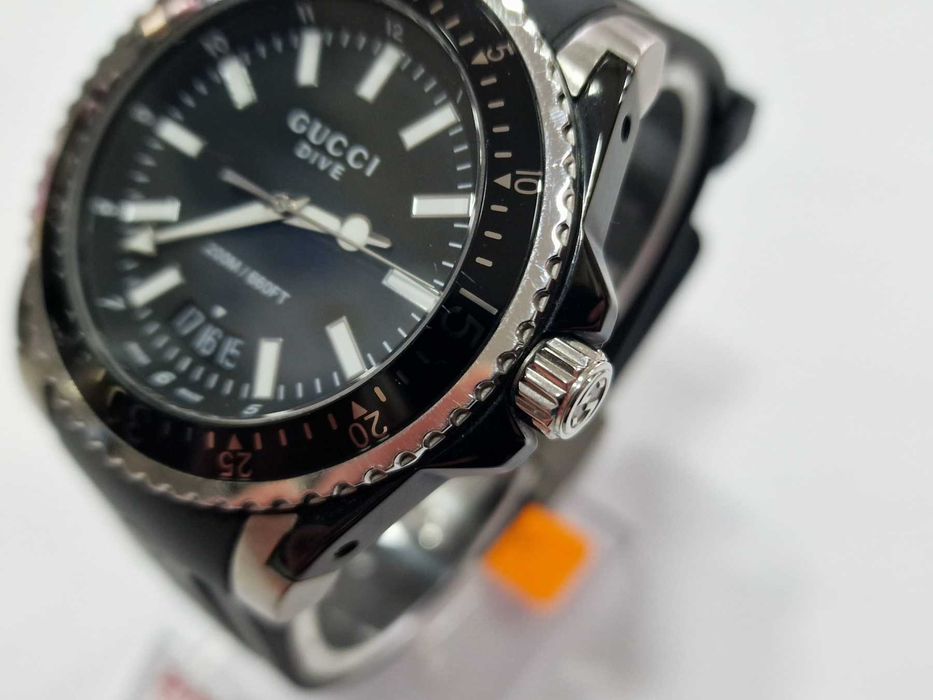 Часовник Gucci Dive 136.2 Men's Watch 45mm