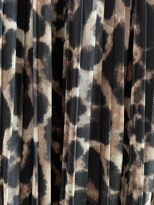 Плисирани поли по 10 лв