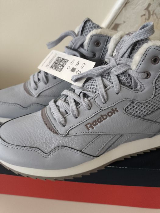 Новые утепленные кроссовки Reebok