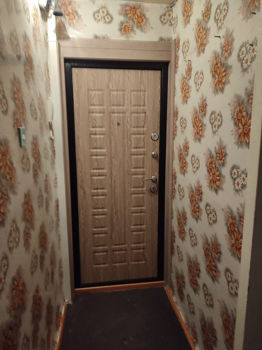 Продам 2 ком квартиру район Уюта