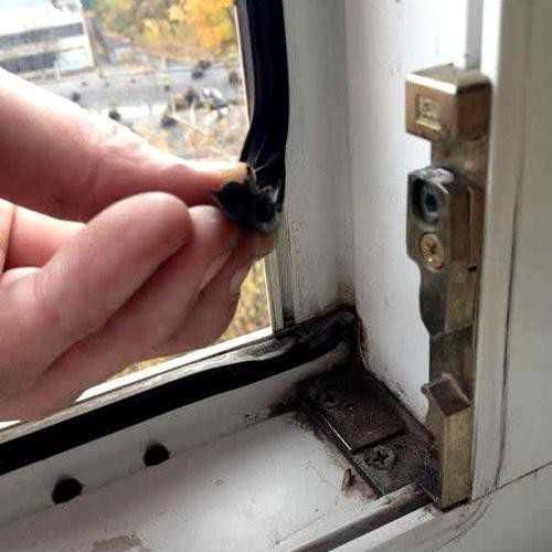 Тэп уплотнитель для пластиковых ПВХ окон и дверей, резина Akfa