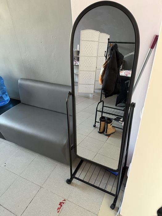 Продаю зеркало черное