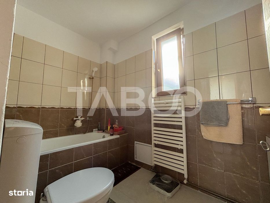 Apartament cu 3 camere in Piata Cipariu Andrei Muresanu zona retrasa