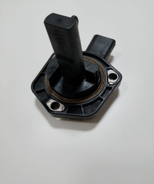 Senzor  nivel ulei  1J0907660C / 00807903 Volkswagen VW Touran prima