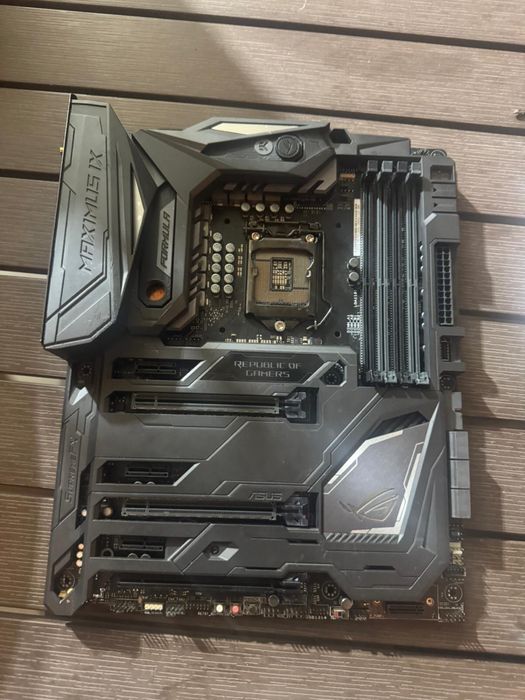 Placa de baza MAXIMUS IX
