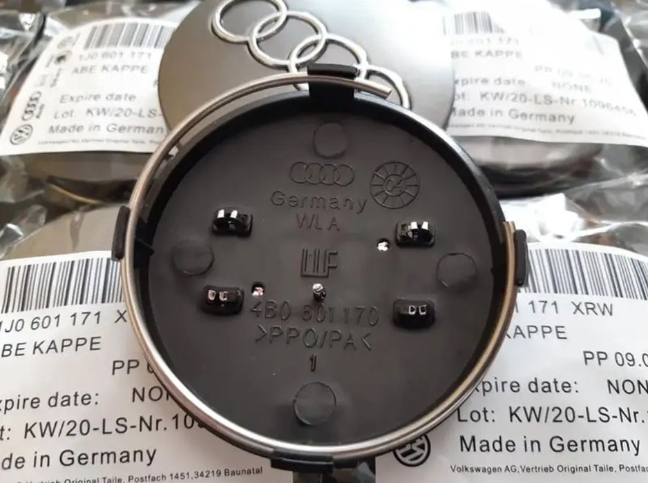 Капачки за Ауди 6см Сиви и черен гланц Audi A3 A4 A5 A6 sline