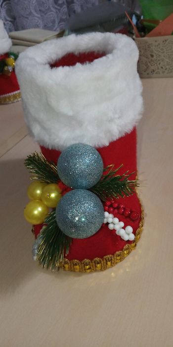 Сапожок для подарка и шампанского