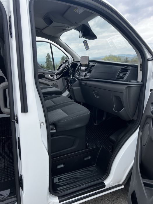 Ford Transit custom 2023