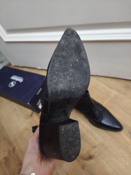 Казачки и туфли в одном объявлении