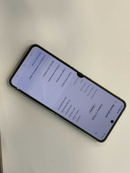 Samsung Galaxy Z Flip6 512GB / 12GB RAM