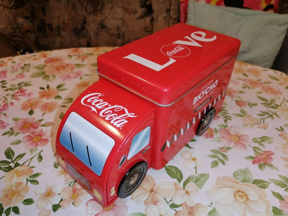 Метални кутии на Coca Cola