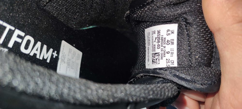 Adidasi / Pantof negru Puma foarte eleganti NOI! Marimea 40