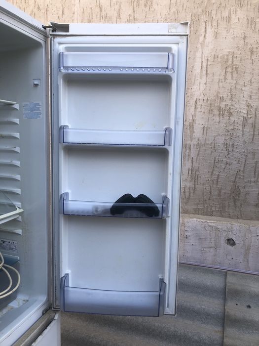 Холодильник Холодильник