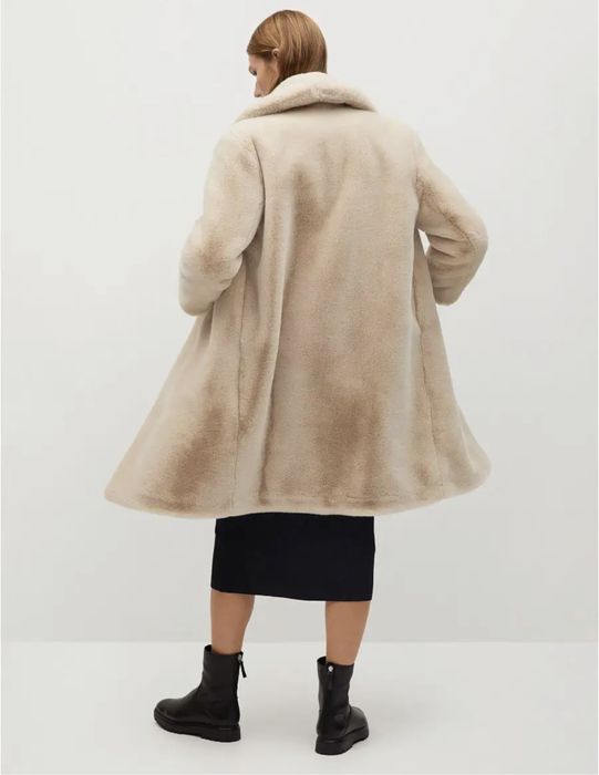 Продам шубу Mango