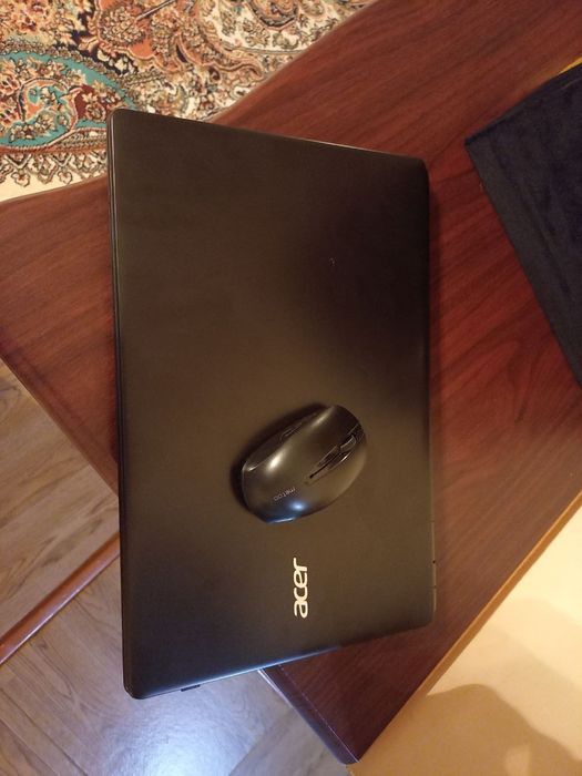 Srochna pradayu svoy noutbuk v ideyalnom sostayani v kamplekte yest su