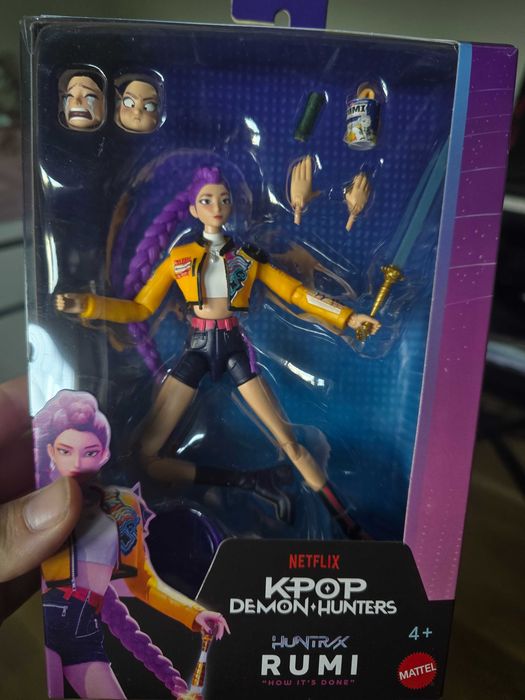 Официални фигурки „K-pop Demon Hunters“ – комплект от 3 броя (Руми, Мира и Зоуи), чисто нови.