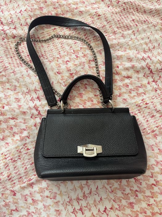 Кожаная черная сумка через плечо