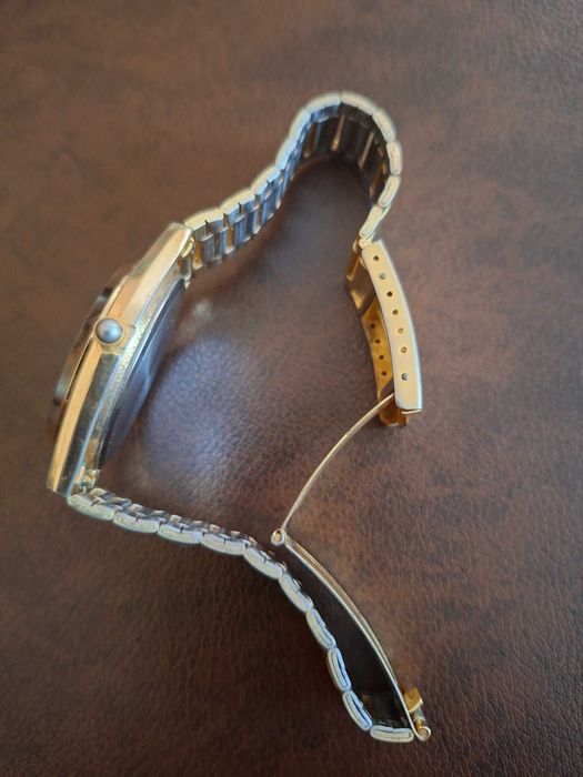 Часовник кварцов