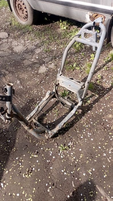 Продам мото запчасти