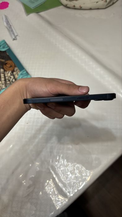 Продам айфон 13