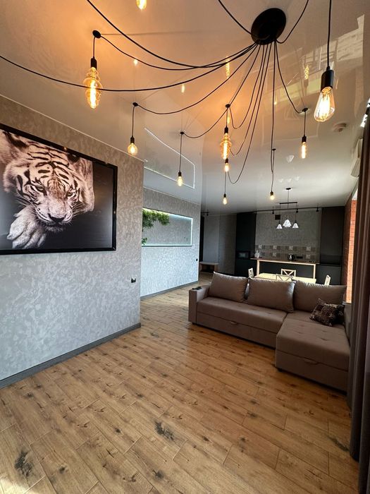 Проспект Назарбаева 1/3