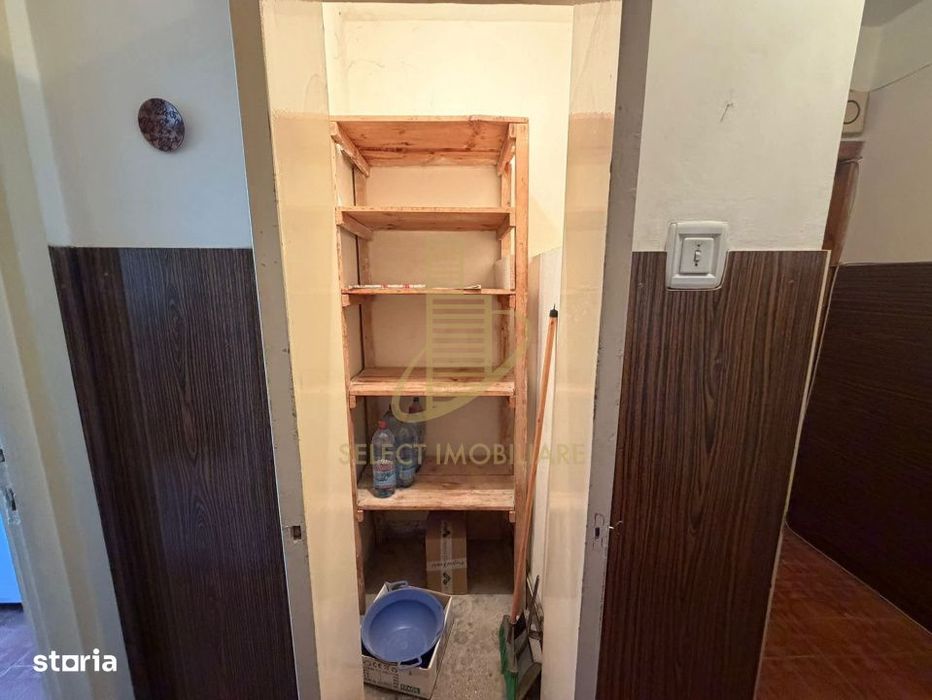 Apartament de 2 camere, decomandat, 49 mp., zona Decebal