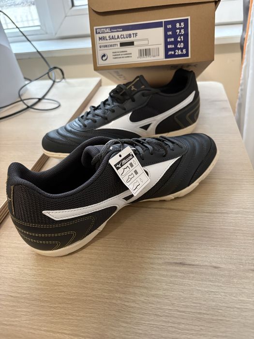 Чисто нови стоножки Mizuno 41 номер