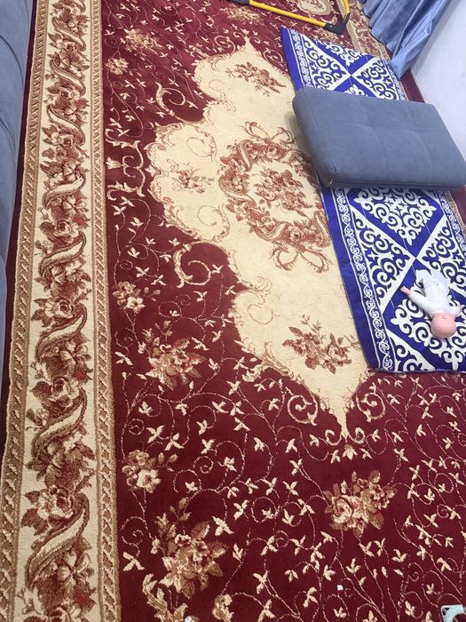 Продам ковер красивый