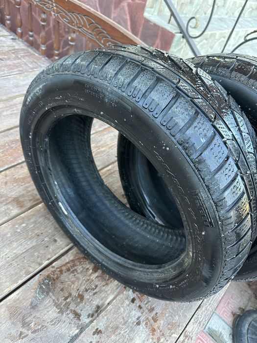 Пара зимних шин марки Pirelli . 195/55/16