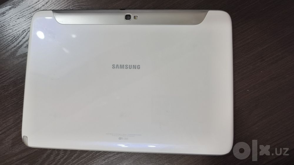 планшет Samsung.