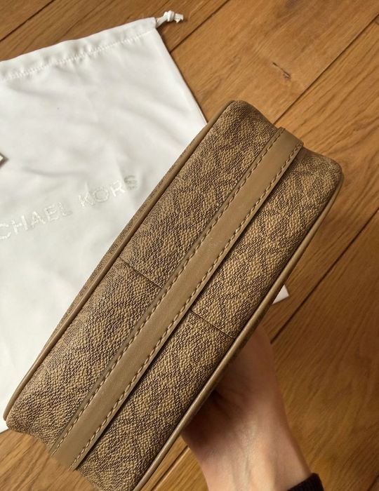 Нова чанта MICHAEL KORS Chain Pouchette
