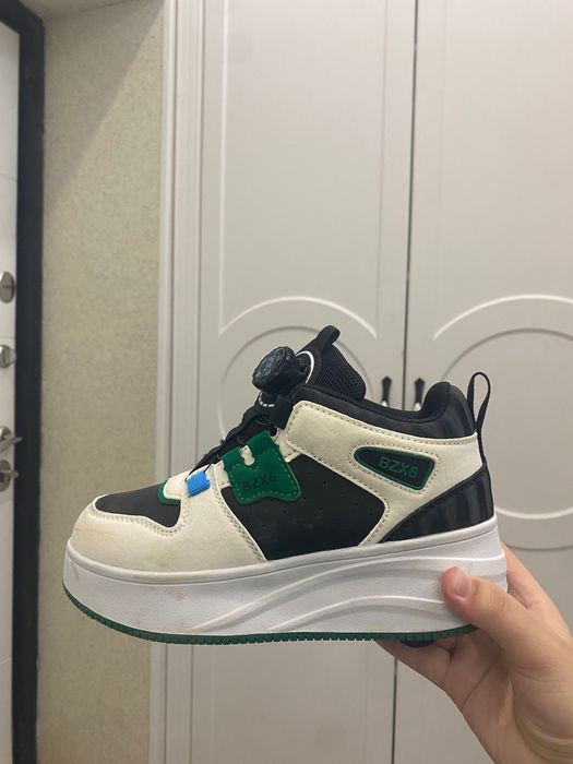 Обувь на роликах