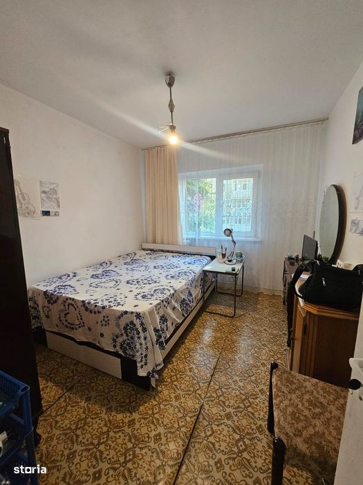 Apartament 3 camere, decomandat, etajul 1. Lăpuș