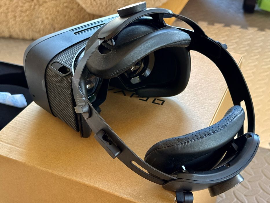 VR очила Varjo Aero