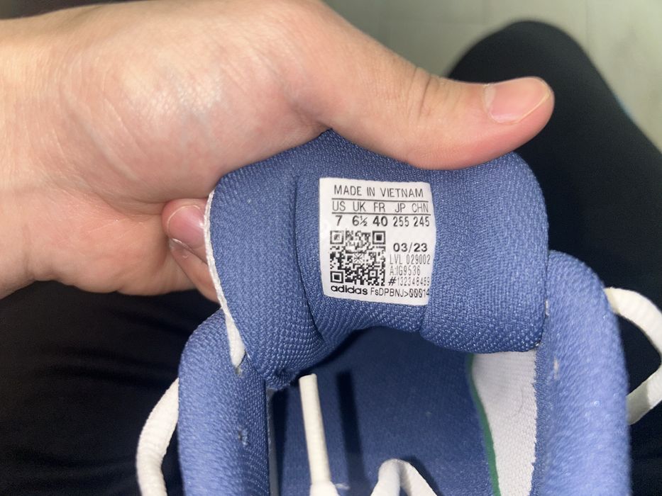 Кроссовки Adidas