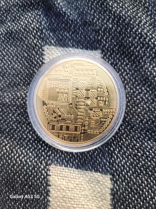 Сувенирна монета биткойн